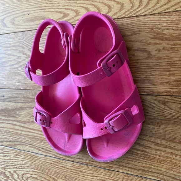 Birkenstock sandals in fucsia. Size:26 - Picture 2 of 3